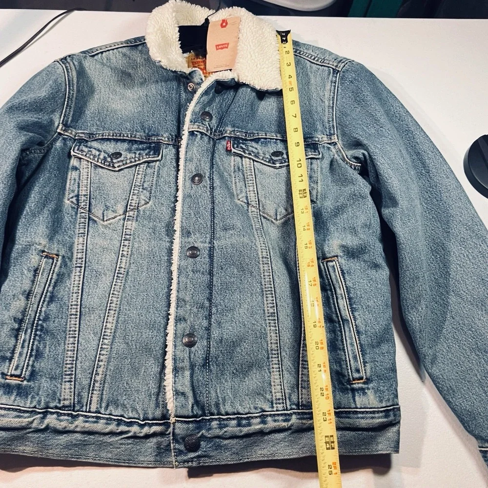 NWT Levis Mens Sherpa‎ Jacket Denim Trucker Jacket Light Wash 163650044 Small - Picture 2 of 11